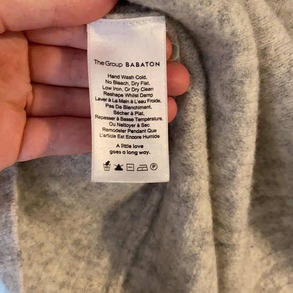 Aritzia wool turtleneck sweater - Picture 4 of 5